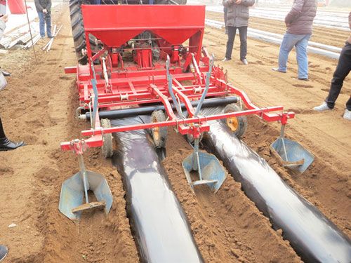 起壟施肥鋪膜機